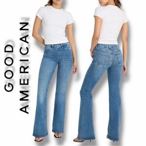 Good American Women's Power Stretch Pull-on Flare Jeans in the Size 3/Large